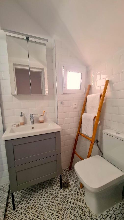 Yannis Guest House Aegina Екстериор снимка