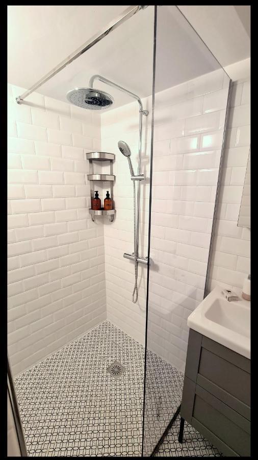 Yannis Guest House Aegina Екстериор снимка