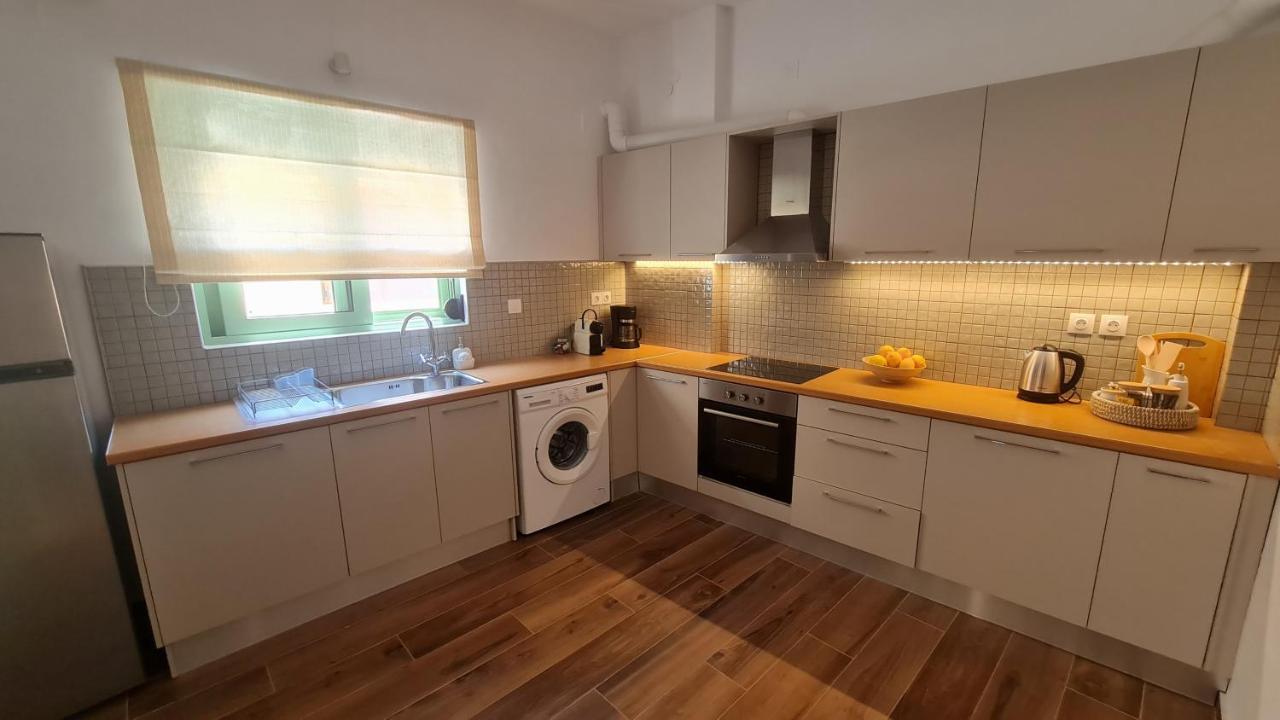 Yannis Guest House Aegina Екстериор снимка
